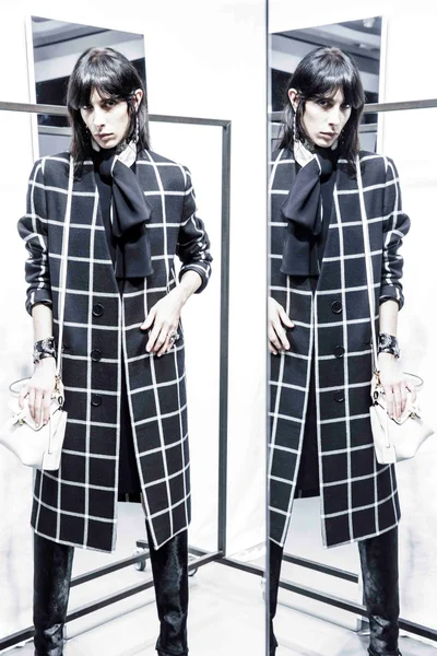 Look 1
